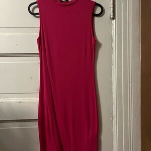 Sleeveless pink Dress